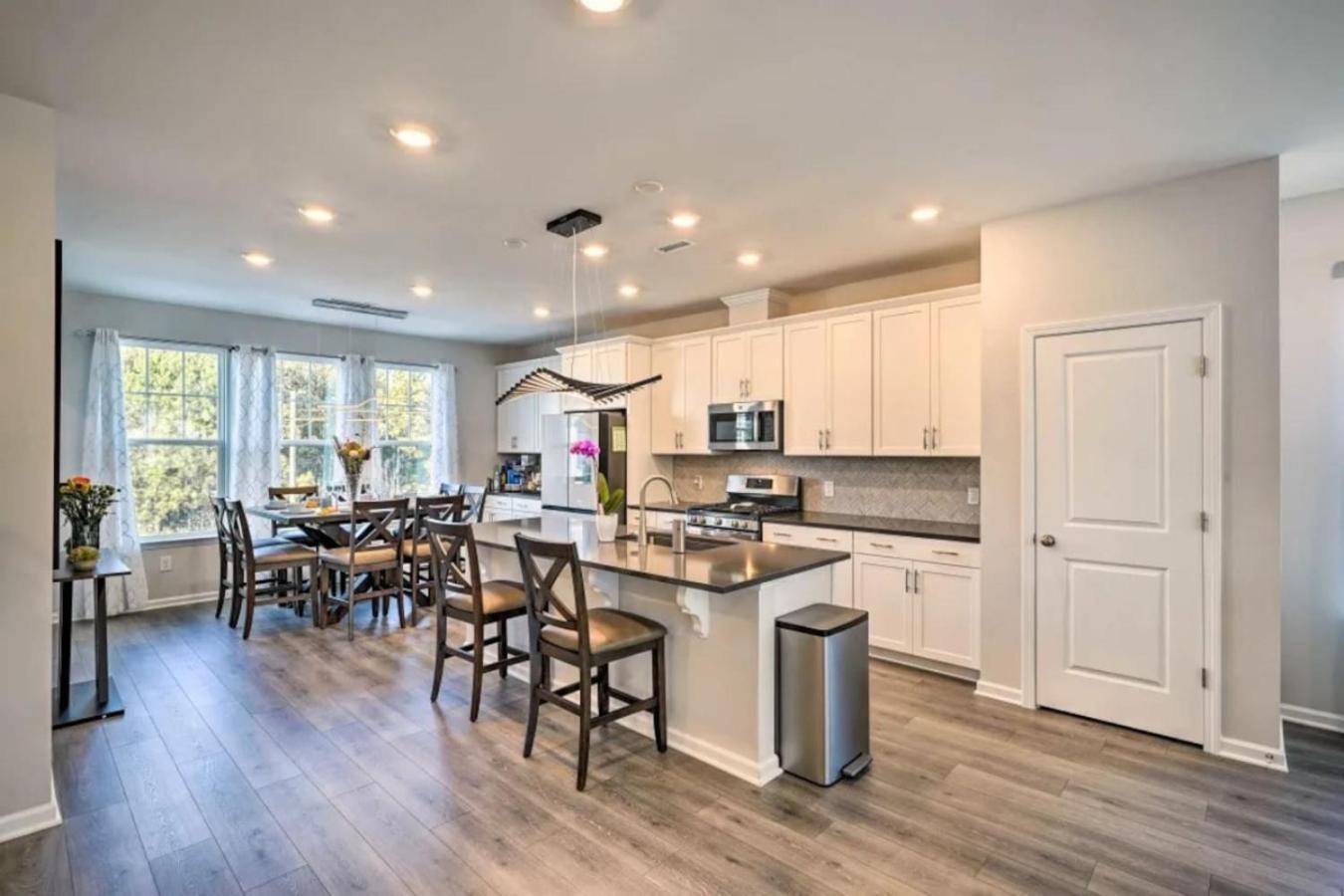 The Villas Buckingham 10 Mins To Rdu Airport Duke Downtown Durham Dış mekan fotoğraf