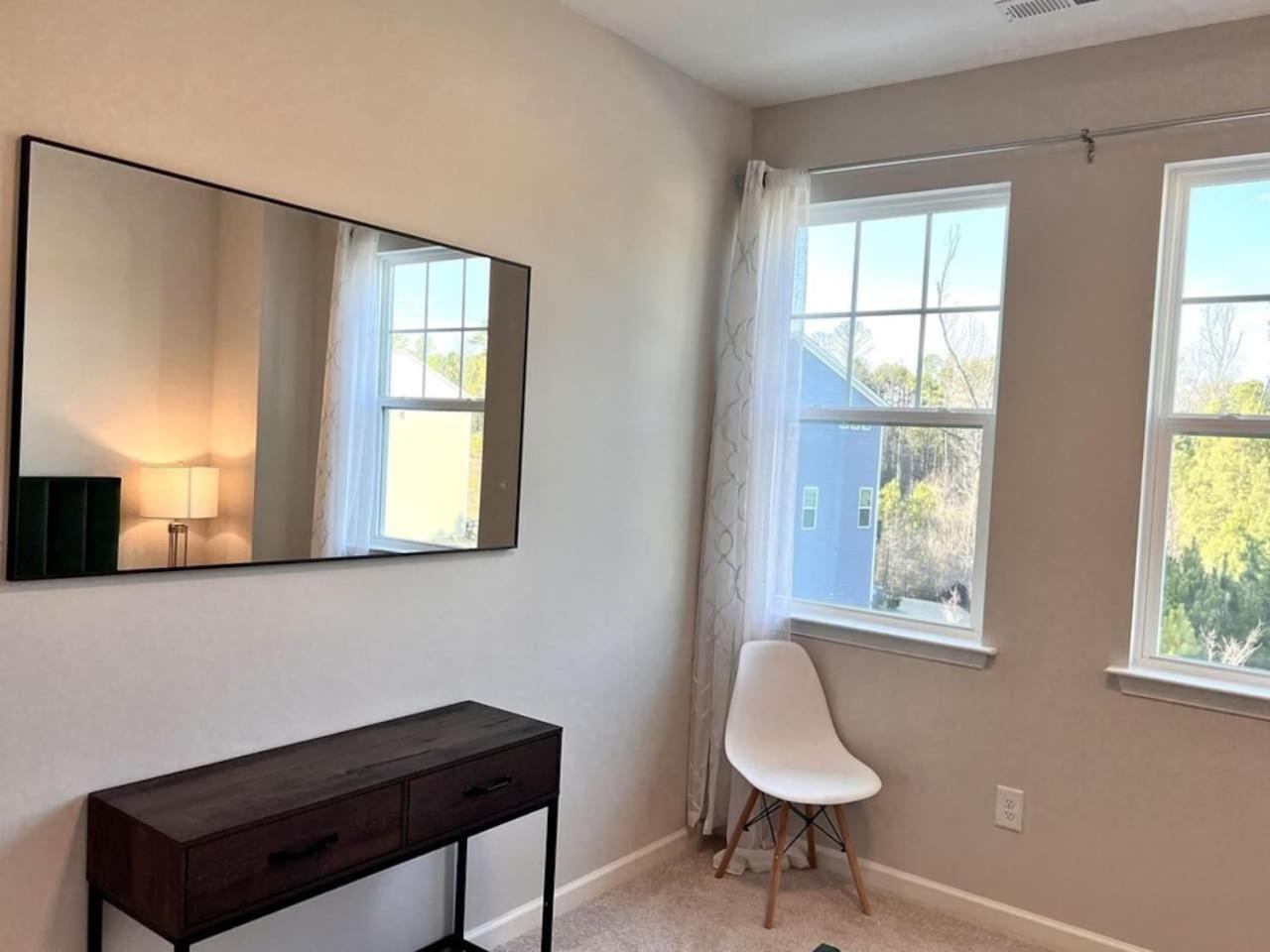The Villas Buckingham 10 Mins To Rdu Airport Duke Downtown Durham Dış mekan fotoğraf